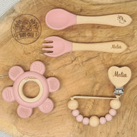Attache tétine silicone personnalisé , anneau dentition personnalisé, couvert bébé personnalisé

