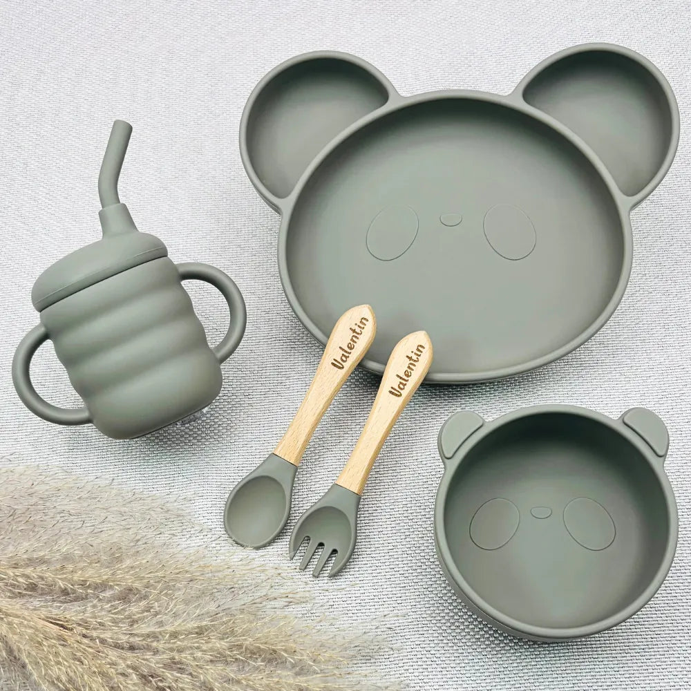 Coffret repas bébé mixte gris foncé avec prénom Valentin et Antoine, set repas panda silicone avec bol, tasse paille, couverts en bois personnalisés et attache tétine – cadeau bébé prénom gravé