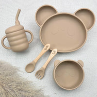 Coffret repas bébé personnalisé beige avec prénom Agathe et Léa, assiette panda silicone, bol assorti, tasse d'apprentissage, couverts gravés, attache tétine bois – cadeau de naissance bébé