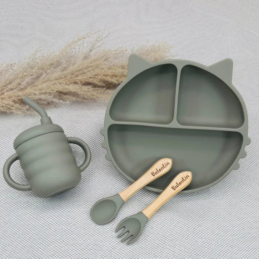 Coffret repas bébé personnalisé vert olive en silicone, set repas chat idéal pour cadeau de naissance Baby-Crea