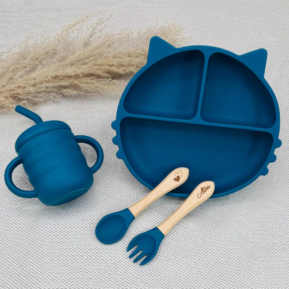 Set repas bébé personnalisé bleu marine avec assiette chat et tasse en silicone, idée cadeau de naissance Baby-Crea